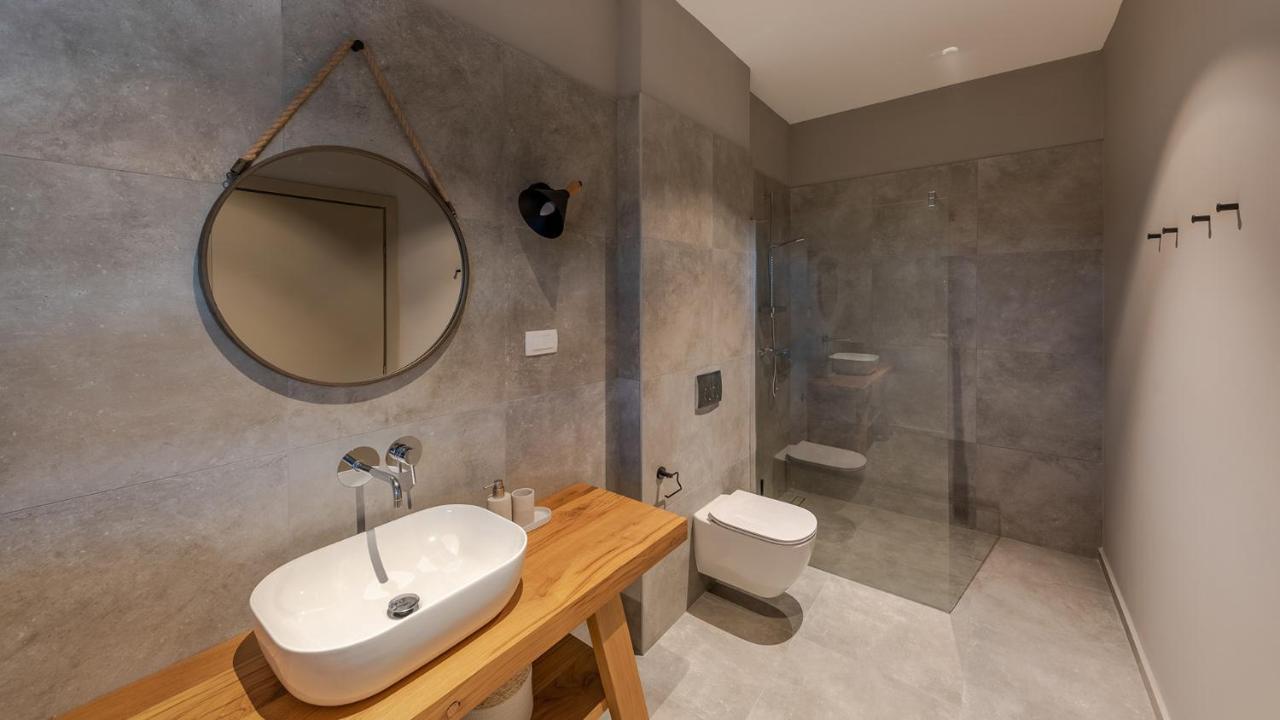 Villa & Jardin - Luxury Villa With Swimming Pool Vrh  Экстерьер фото